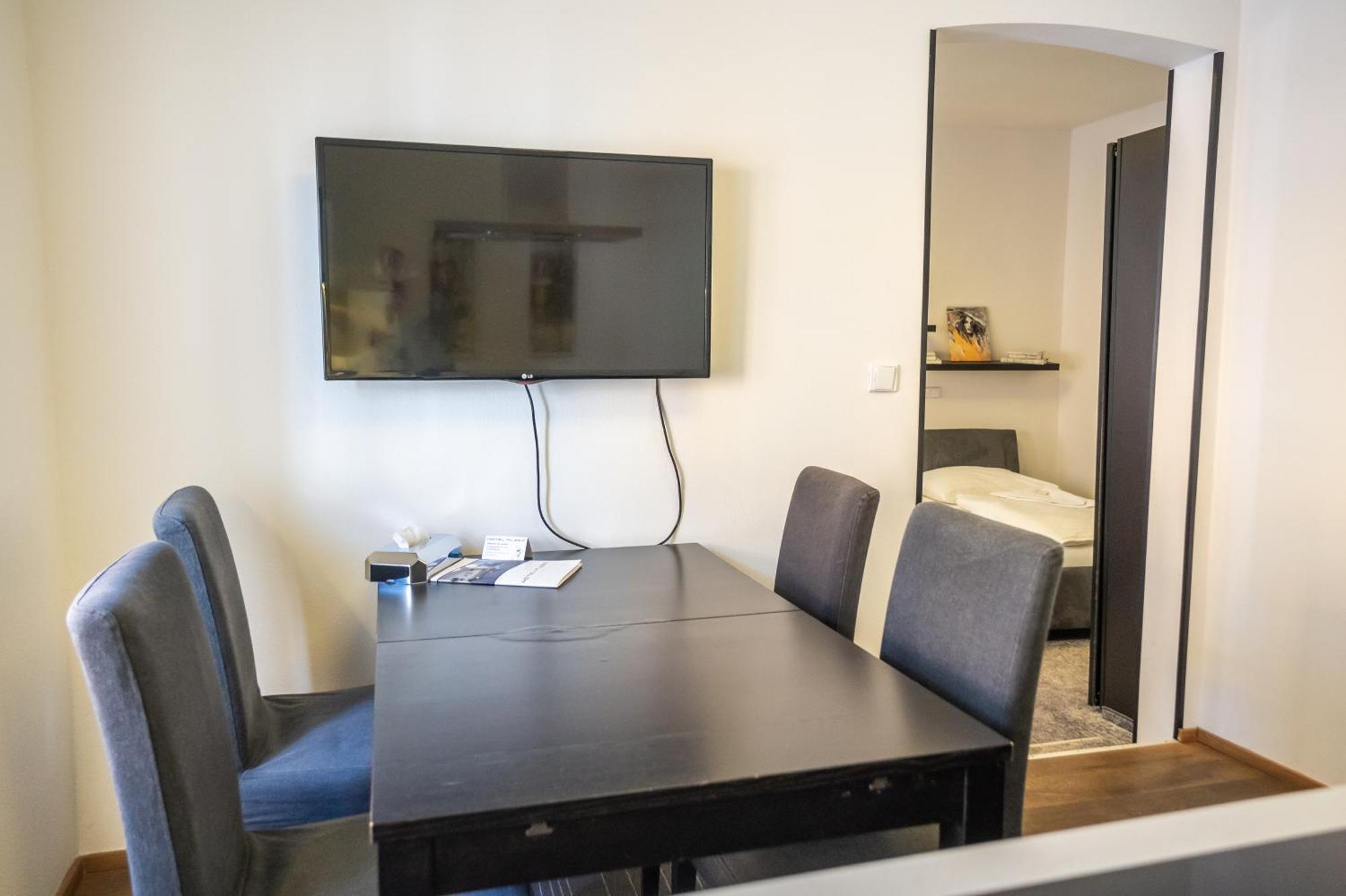 Hotel Plzeň Dış mekan fotoğraf